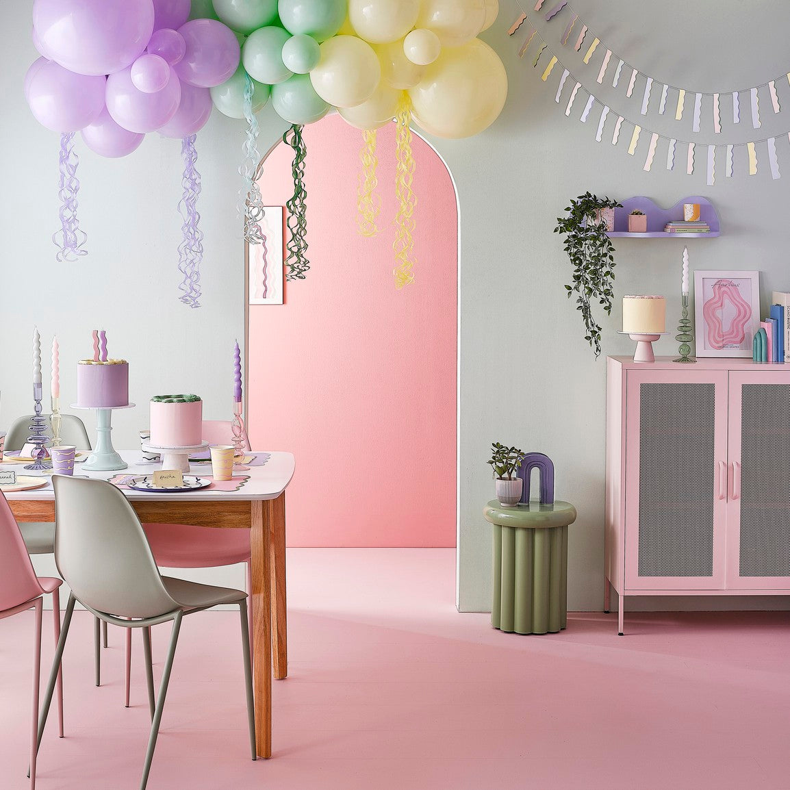 Wavy Pastel Party Cups